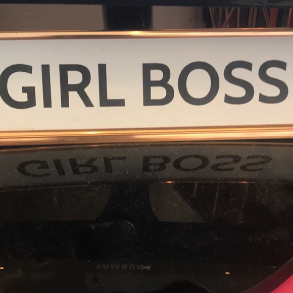 Meet your Posher, KD - Picture 1 of 1